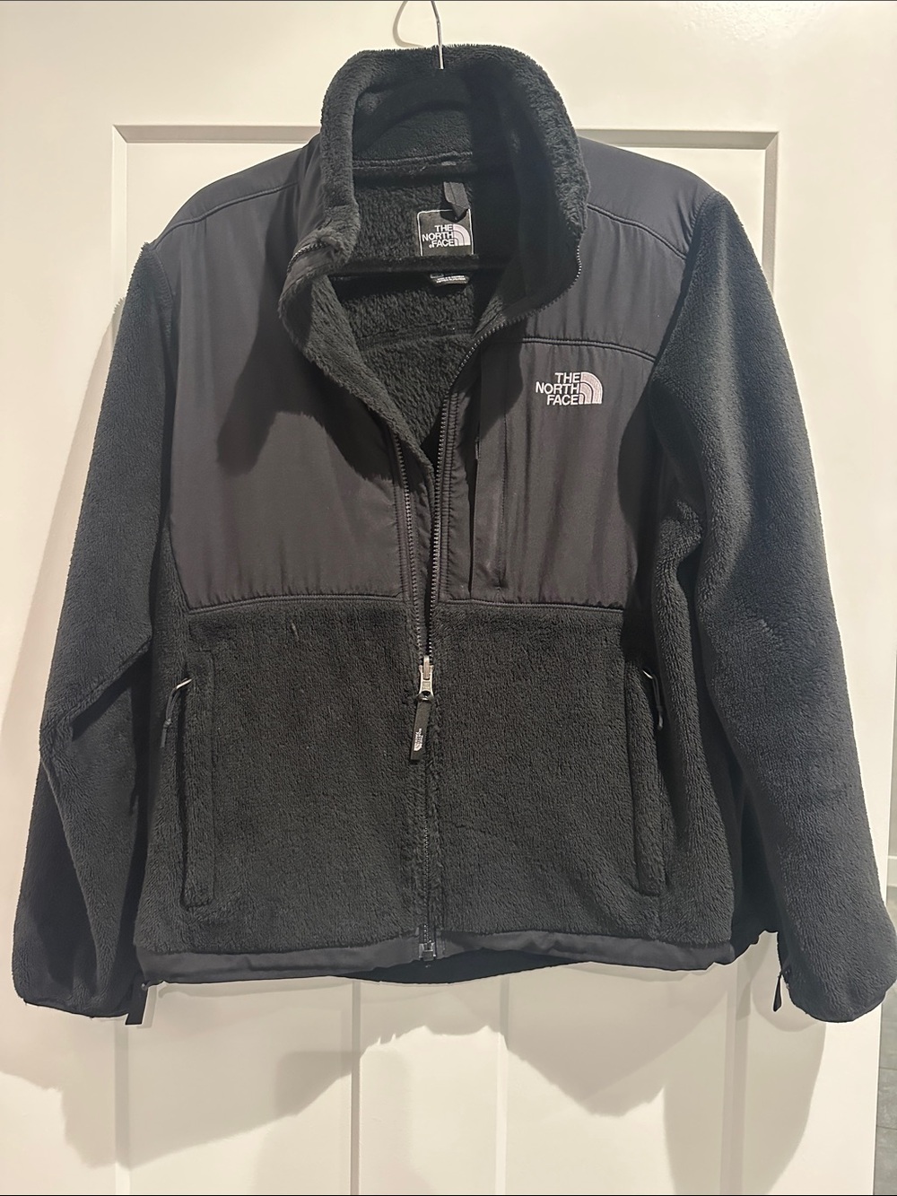 The North Face Women’s Black Denali Fleece Jacket